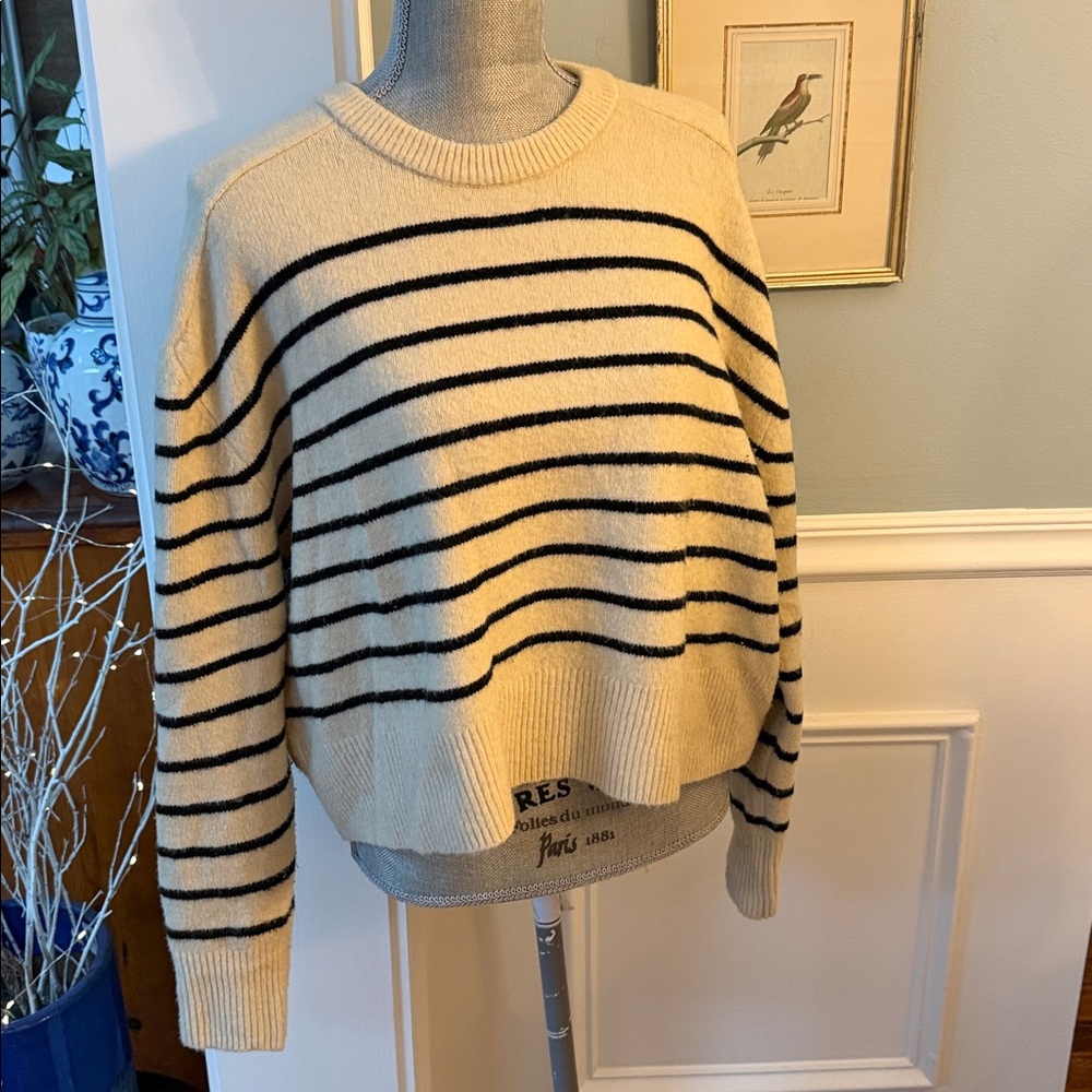 Universal Thread Cream and Gray Knit Sweater